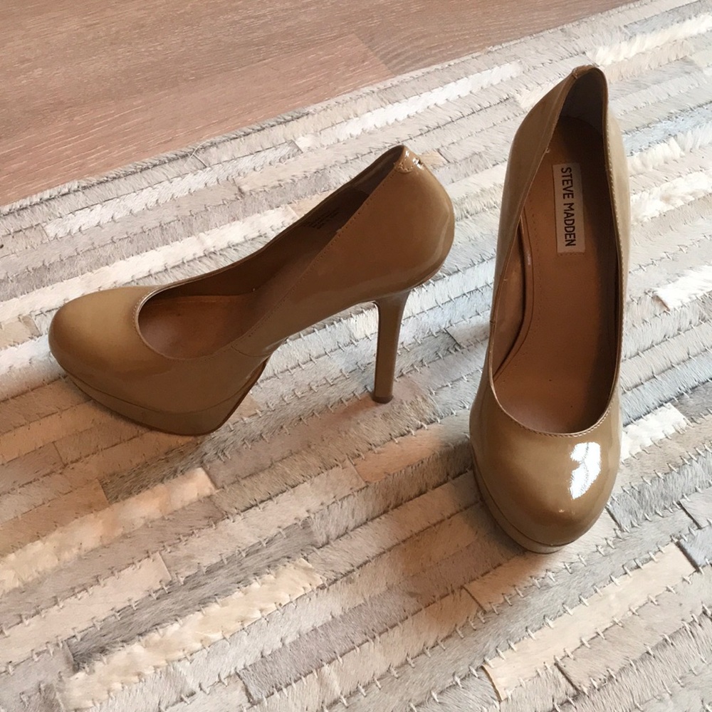 Steve Madden patent leather platform heels